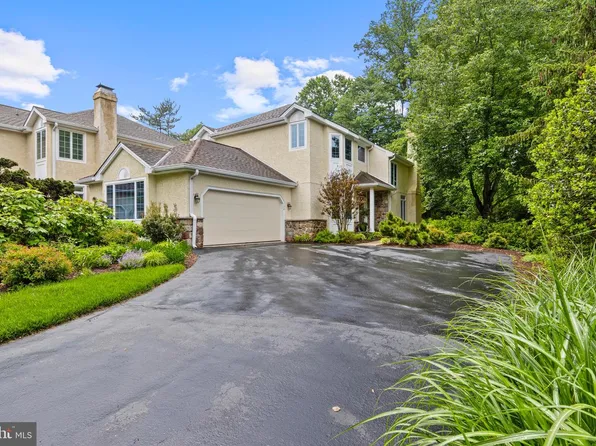 124 Piqua Cir, Berwyn, PA 19312