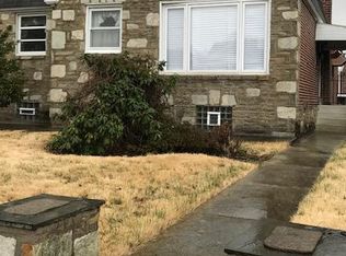 2112 Emerson St, Philadelphia, PA 19152