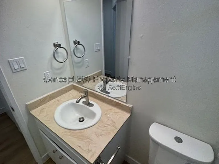 1021 Ohio Ave #7 — Photo 18