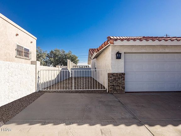 2nd image of 3730 Aqua Dr
