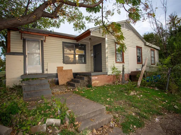4042 Walker St, Dallas, TX 75211