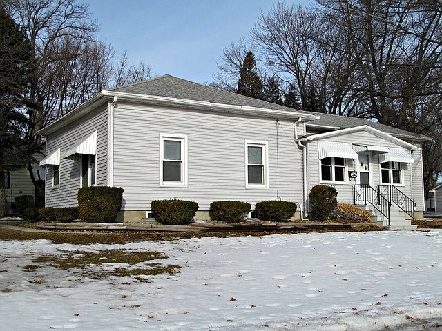 1st image of 210 S 1st Ave