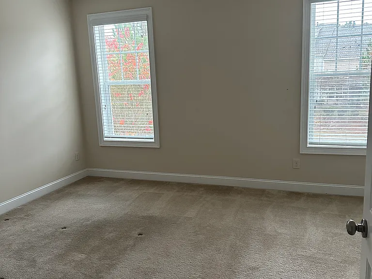 Ensuite Bedroom 1
