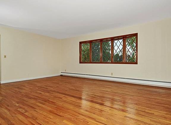 3rd image of 248 Lakeview Ave