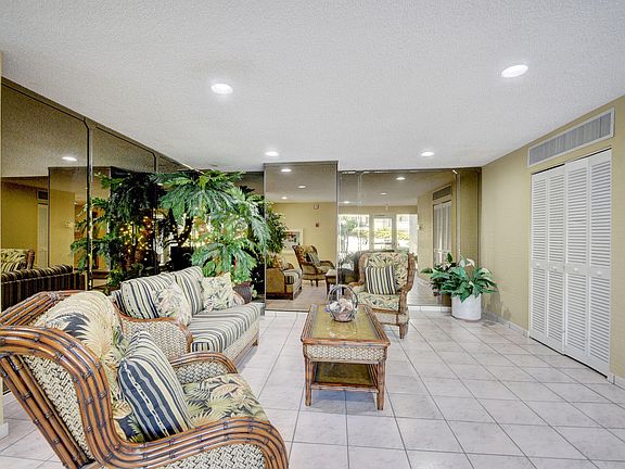 4th image of 3520 S Ocean Boulevard #A105
