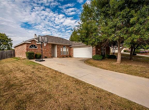2nd image of 3608 Sewell Dr