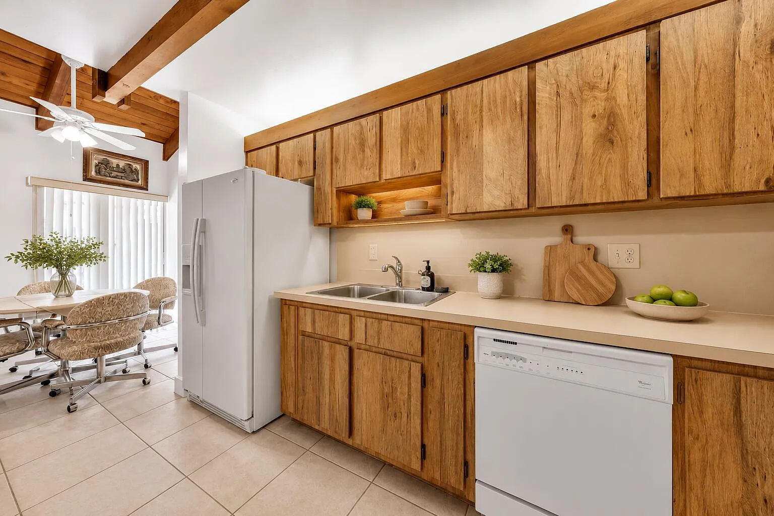 2 bed, 2.0 bath, 1500 sqft, $2,450 — Photo 3