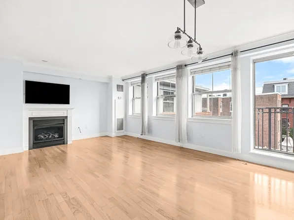 44 Prince St APT 508, Boston, MA 02113