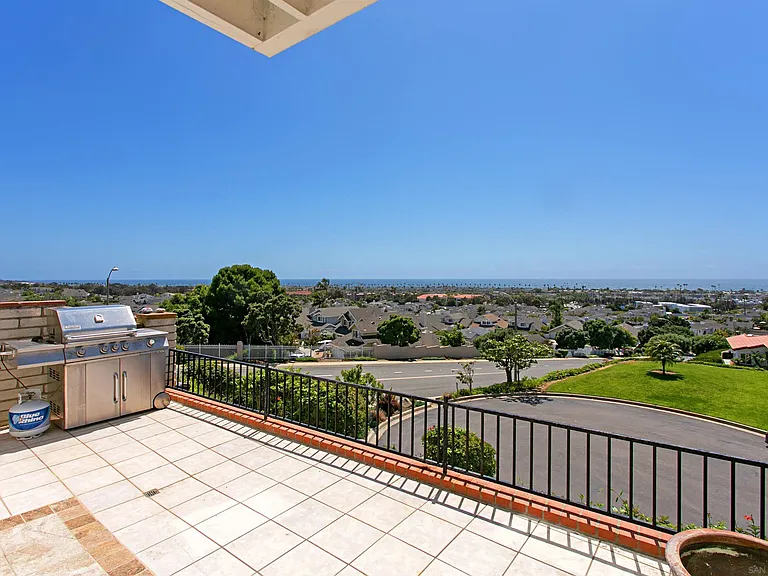 6783 Heath Ct — Photo 36
