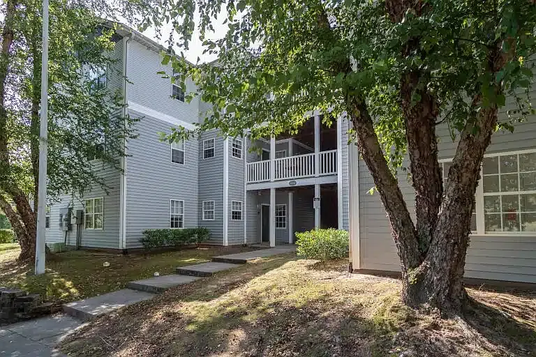 4 bed, 1391 sqft, $625 — Photo 2