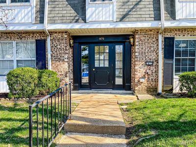 1673 Herault Pl APT B, Saint Louis, MO, 63125