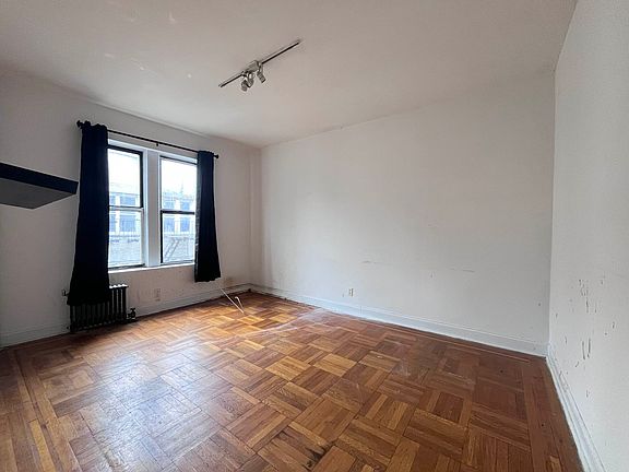2nd image of 73 Saint Pauls Pl APT D8