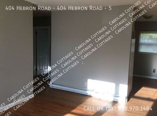 404 Hebron Rd APT 5, Hendersonville, NC 28739
