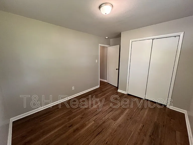 2601 E Bradbury Ave — Photo 11