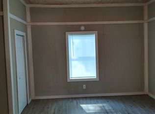 1121 Mathis St, Roanoke, AL 36274