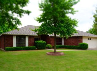805 N Bowie St, Fredericksburg, TX 78624