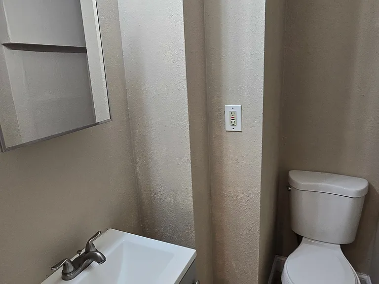 504 Main St #1 — Photo 31