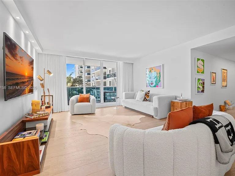 2301 Collins Ave #624 — Photo 5