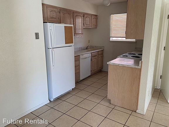 2nd image of 203 Scenic Dr APT D