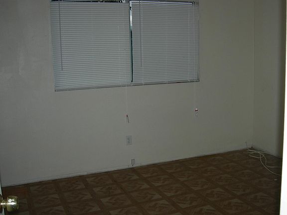 3rd image of 5257 Groveland Dr #A