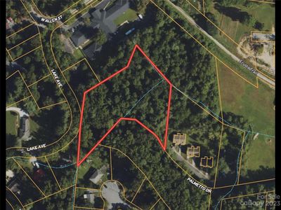 999 W Lake Ave, Hendersonville, NC, 28739