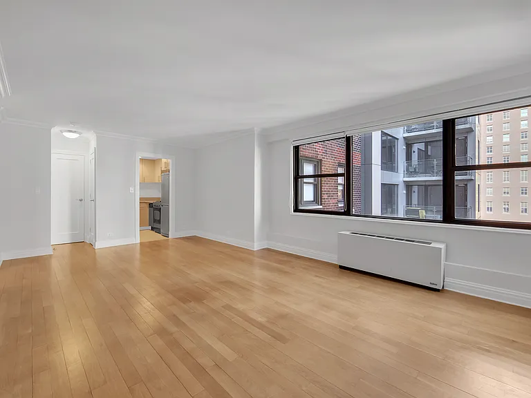 141 E 33rd St #10J — Photo 5