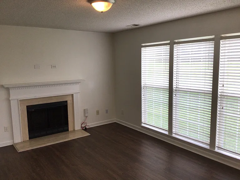 9401 Fetlock Ct — Photo 6