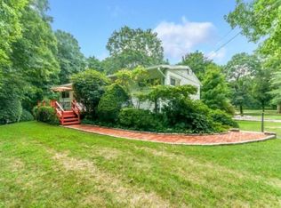 10 Stonecrop Rd S, Norwalk, CT 06851