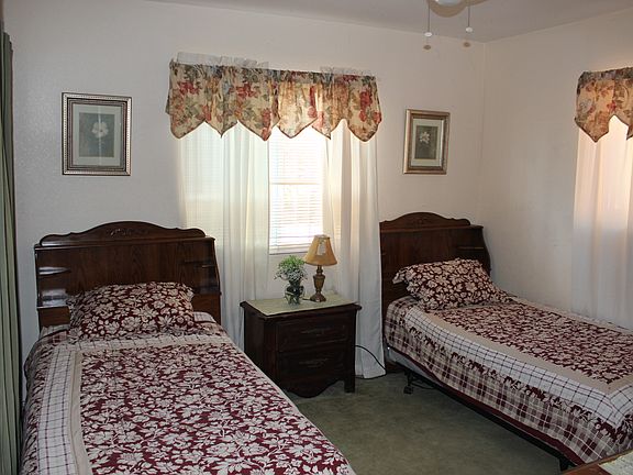 5th image of 228 Sweetwood St