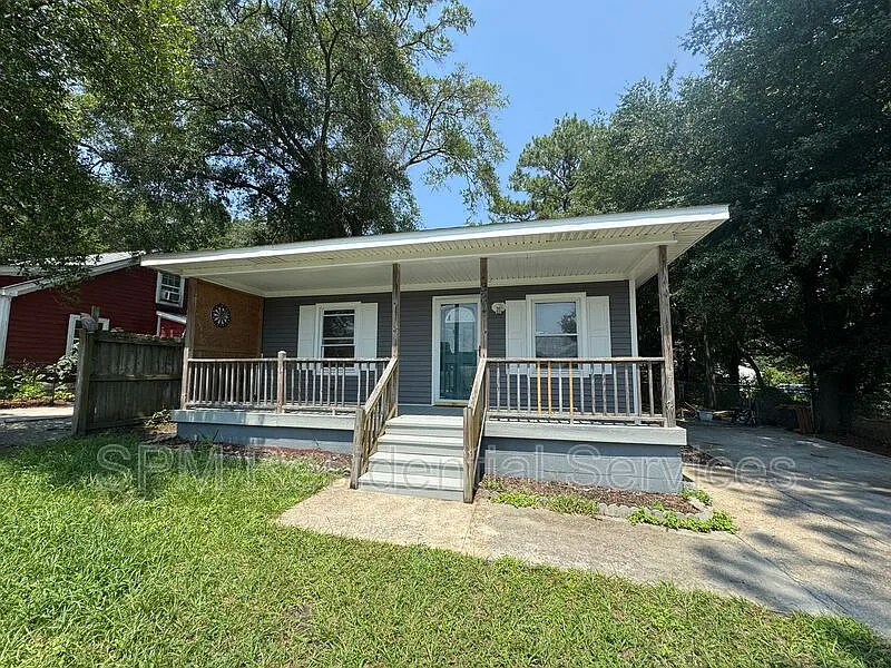 331 Cape Fear Blvd
