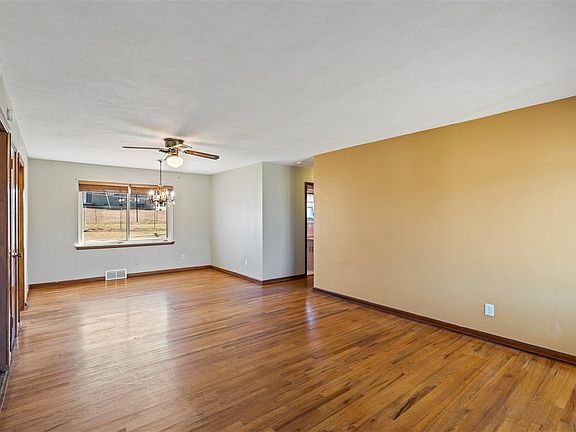 5th image of 2301 NW 47th St