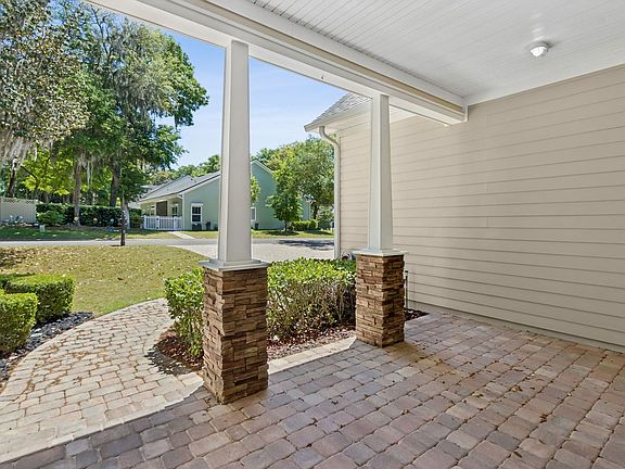 3rd image of 1600 Highland Dunes Way