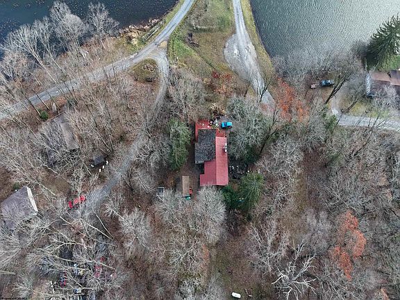 5th image of 143 Paradise Cir
