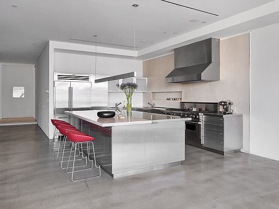 4th image of 497 Greenwich St #7B