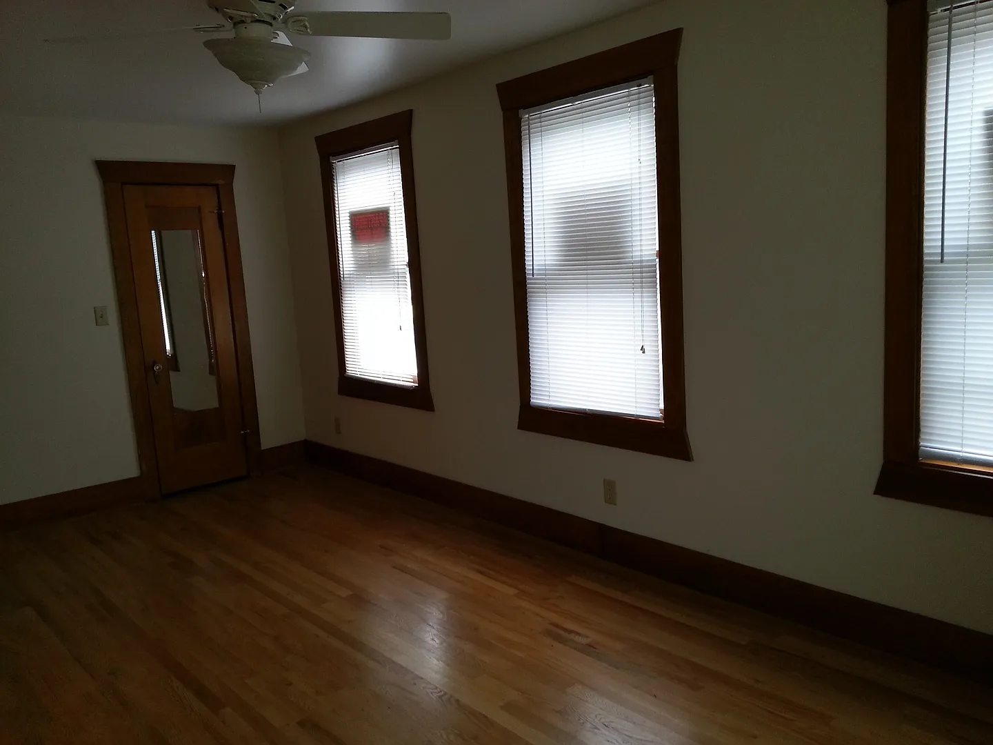 August Rent Free 4 Bedroom Duplex In Downtown Iowa City! — Photo 3