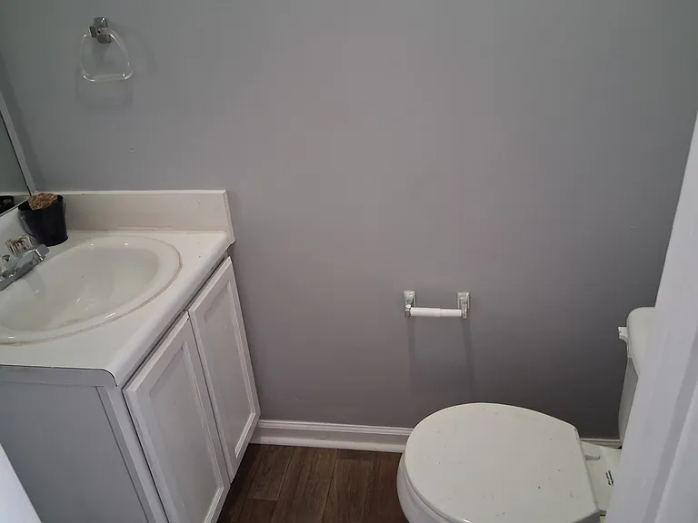 209 E Wilson St #28-1 — Photo 15