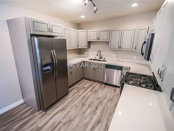 4th image of 1108 Fay Blvd