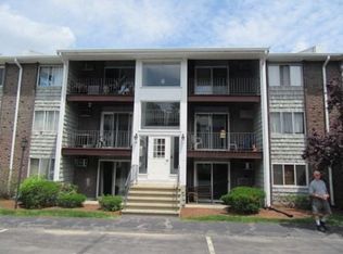 7 Woodcrest Ct APT 1, Weymouth, MA 02190