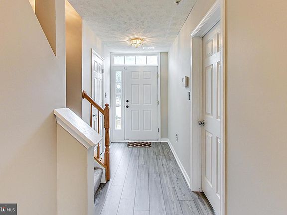 3rd image of 1731 Sea Pine Cir