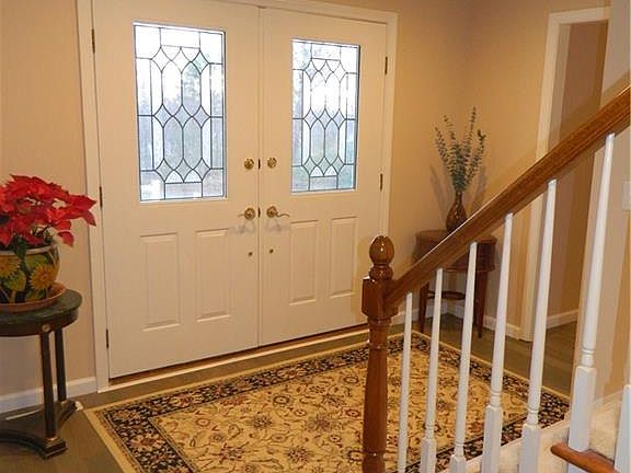 4th image of 6 Stonemeadow Ln