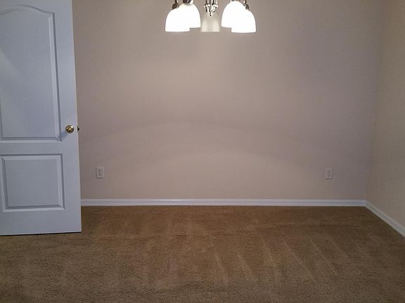 4th image of 2867 Kemper Ave
