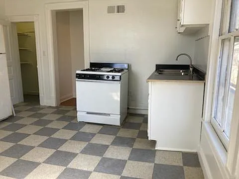 709 Dillard St #2 — Photo 10