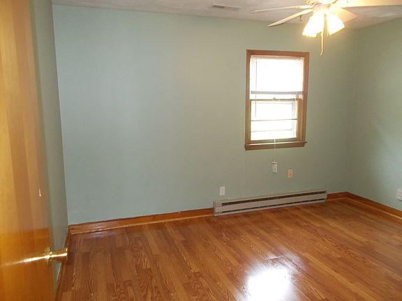 3rd image of 410 Dorrier Dr APT 1