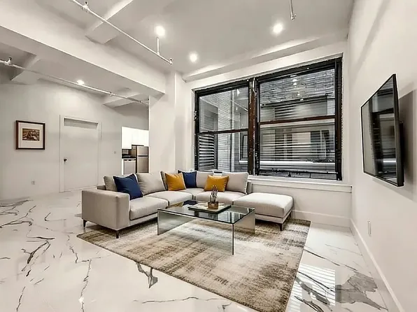 248 W 35th St, New York, NY