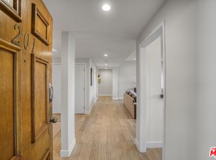 166 S Hayworth Ave APT 201, Los Angeles, CA 90048