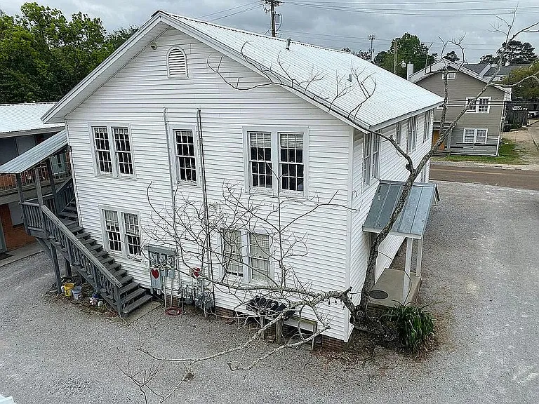 229 E State St #M — Photo 12