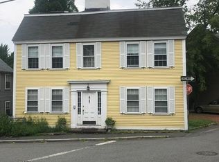28 Darling St APT 1, Marblehead, MA 01945