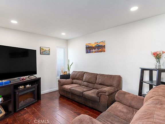 2nd image of 1650 S Campus Ave APT 12