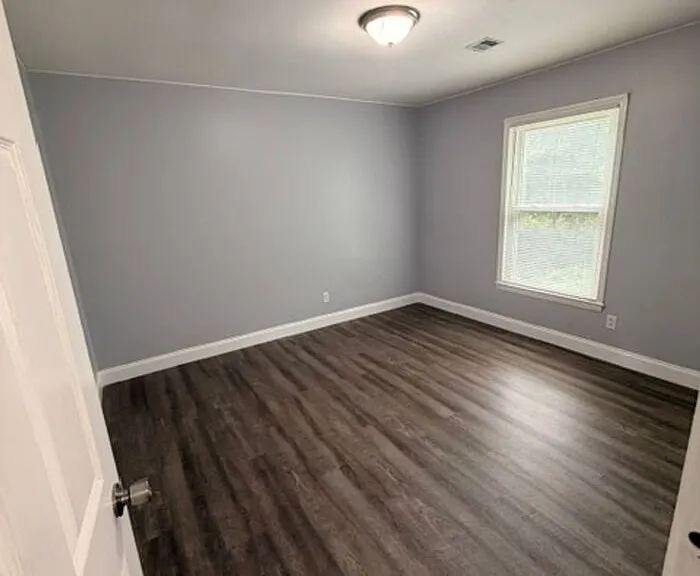 168 Sherman Dr — Photo 6