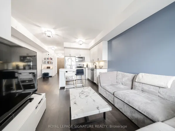 9560 Markham Rd #312, Markham, ON L6E 0T4